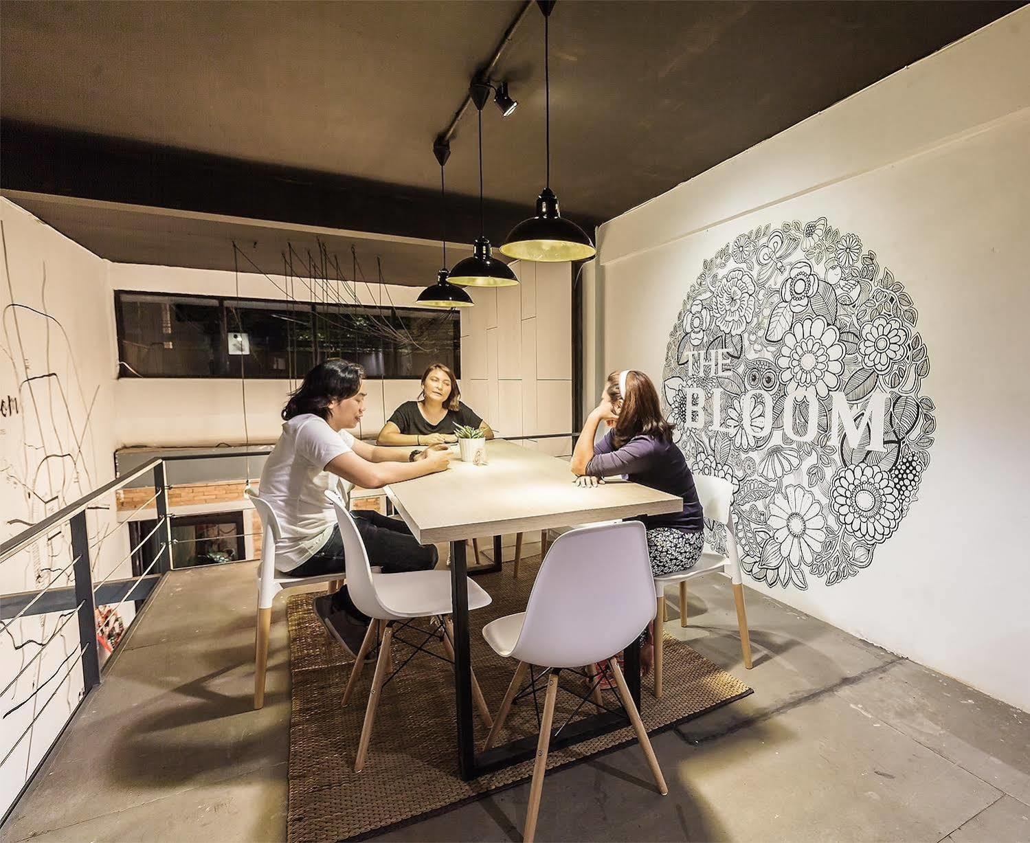 Bloomz * Chiang Mai